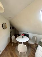 Ronde tafel met 4 stoelen, Huis en Inrichting, Ophalen, Zo goed als nieuw, Rond, Kunststof