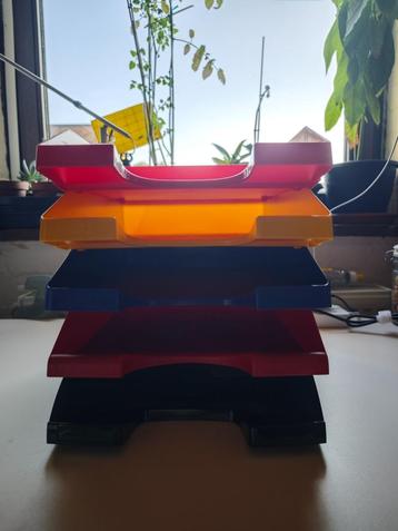 bacs à courrier empilables, Enlèvement, Comme neuf
