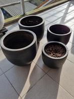 4 zwarte stenen bloempotten en 2 bloempotrollers op wieltjes, Tuin en Terras, Gebruikt, Ophalen