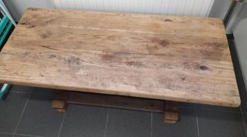 Eiken tafel