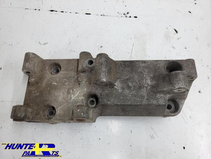 Dynamo steun Volvo S70/V70 ('97-'00) 9135170, Autos : Pièces & Accessoires, Moteurs & Accessoires, Volvo, Utilisé, Enlèvement ou Envoi