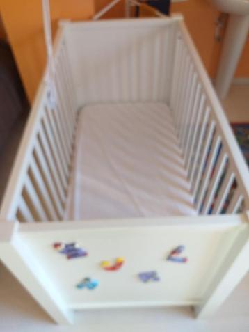 lit bébé beschikbaar voor biedingen