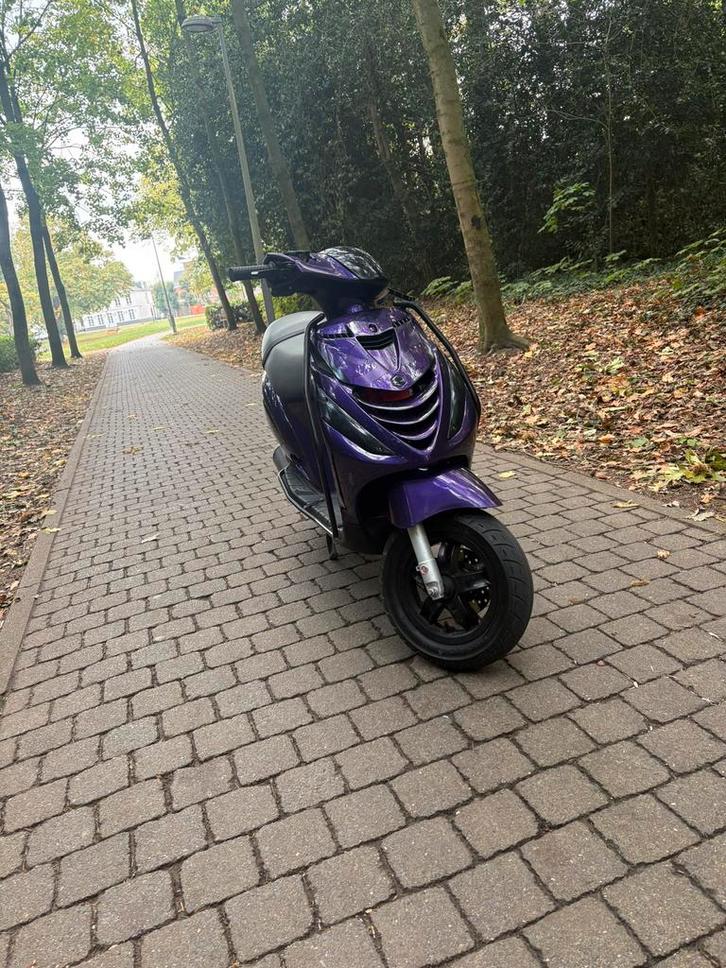 Piaggio zip a klasse 4t, Fietsen en Brommers, Scooters | Piaggio, Zo goed als nieuw, Zip, Klasse A (25 km/u), Benzine, Ophalen