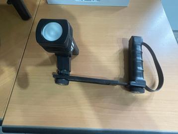 Camera steunarm beschikbaar voor biedingen