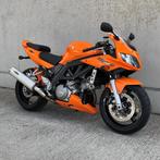 SUZUKI SV 100 S BJ 2006, 10756 KM, Motoren, 2 cilinders, Sportuitlaat, Motorrijbewijs A, Bedrijf