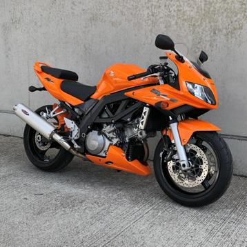 SUZUKI SV 100 S BJ 2006, 10756 KM, Permis Moto A, Tourisme, Entreprise, Plus de 35 kW