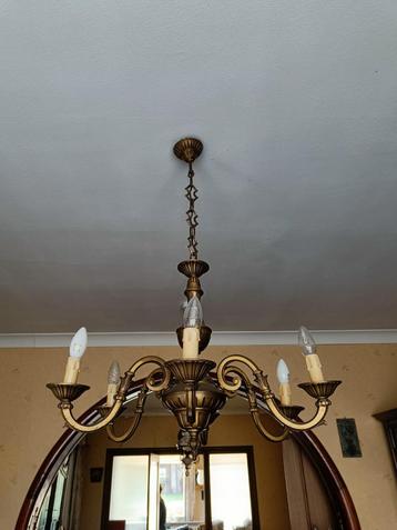 Luster beschikbaar voor biedingen