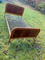 Vintage metalen bed ( twijfelaar) met houtlook, Enlèvement ou Envoi