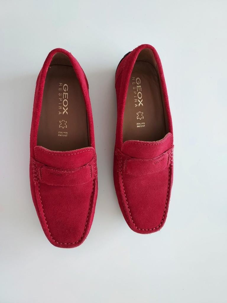 Mocassins GEOX en daim rouge - Homme, Vêtements | Hommes, Chaussures, Comme neuf, Autres types, Autres couleurs, Enlèvement