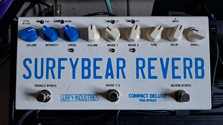 surfy bear reverb compact deluxe, Musique & Instruments, Effets, Neuf, Reverb, Enlèvement