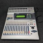 YAMAHA 01V   digitale mixer / mengpaneel, Ophalen of Verzenden, Zo goed als nieuw
