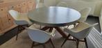 TABLE RONDE EN BOIS MASSIF COMPRENANT 6 CHAISES ET COUSSINS, Maison & Meubles, Tables | Tables à manger, Comme neuf, 100 à 150 cm