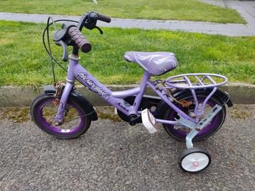 Kinderfiets Mickeybike met zijwieltjes   beschikbaar voor biedingen