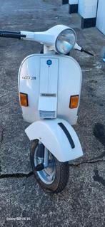 Vespa 50 pks, Fietsen en Brommers, Ophalen of Verzenden, Zo goed als nieuw