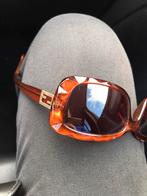 Fendi zonnebril authentiek, Handtassen en Accessoires, Zonnebrillen en Brillen | Dames, Ophalen of Verzenden, Zonnebril, Zo goed als nieuw
