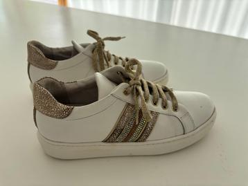 schoenen te koop  beschikbaar voor biedingen