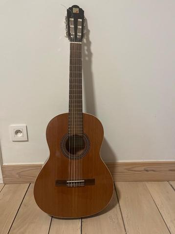 Gitaar (ALHAMBRA) beschikbaar voor biedingen