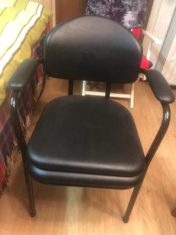 Wc stoel beschikbaar voor biedingen