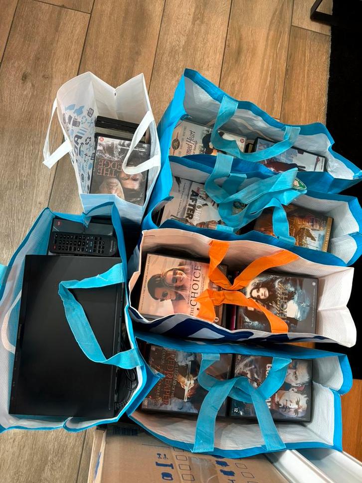 Lot verzameling van enorm veel dvd’s (Disney)+ dvd-spelertje, Handtassen en Accessoires, Uiterlijk | Haarverzorging, Gebruikt