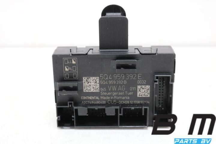 Portierregelapparaat rechtsvoor VW Golf 7 FL 5Q4959392E, Auto-onderdelen, Interieur en Bekleding, Gebruikt