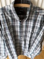 Groen geruit heren hemd, Enlèvement