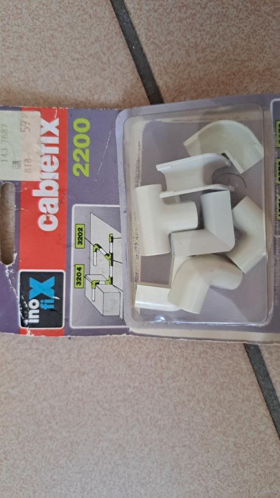 kit Alpi et Legrand pour moulures deco, Doe-het-zelf en Bouw, Elektriciteit en Kabels, Ophalen of Verzenden