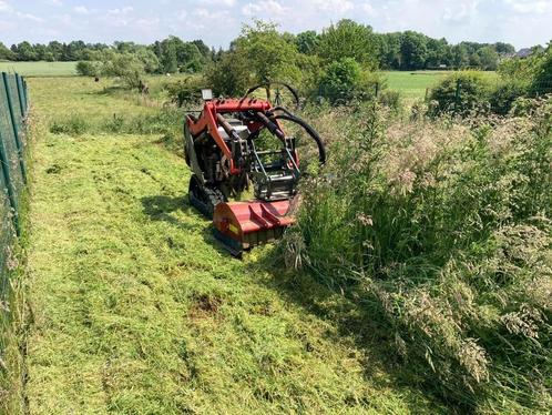 Débroussaillage de terrain, Tuin en Terras, Gras en Kunstgras, Zo goed als nieuw, Gras, 20 m² of meer, Ophalen