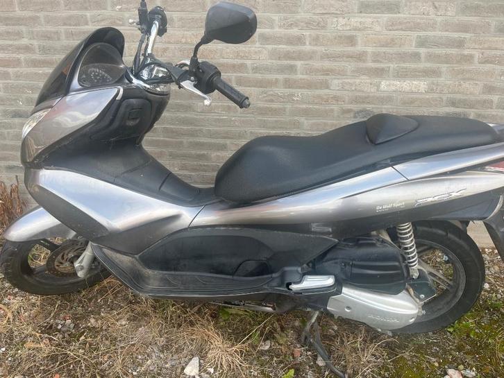 Honda PCX 125cc, Motoren, Motoren | Honda, Particulier, Scooter, 12 t/m 35 kW, 1 cilinder, Minimaal motorrijbewijs A1, Ophalen
