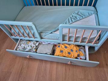 ikea baby/peuterbed turquoise + Aerosleepmatras/honinggraad beschikbaar voor biedingen