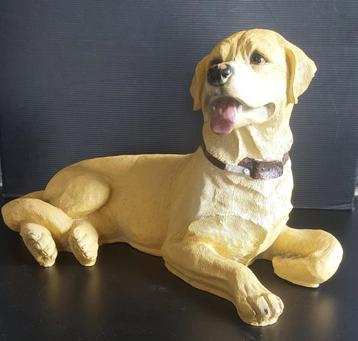 Beeld van een Labrador Retriever beschikbaar voor biedingen
