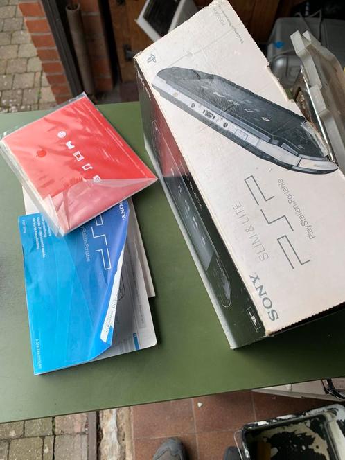 Psp met doos 90€, Games en Spelcomputers, Spelcomputers | Sony PSP, Ophalen