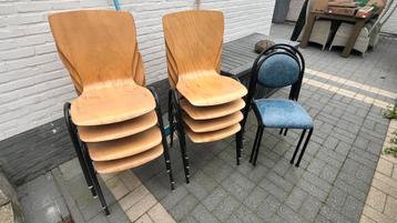 10 stoelen voor 10€ beschikbaar voor biedingen