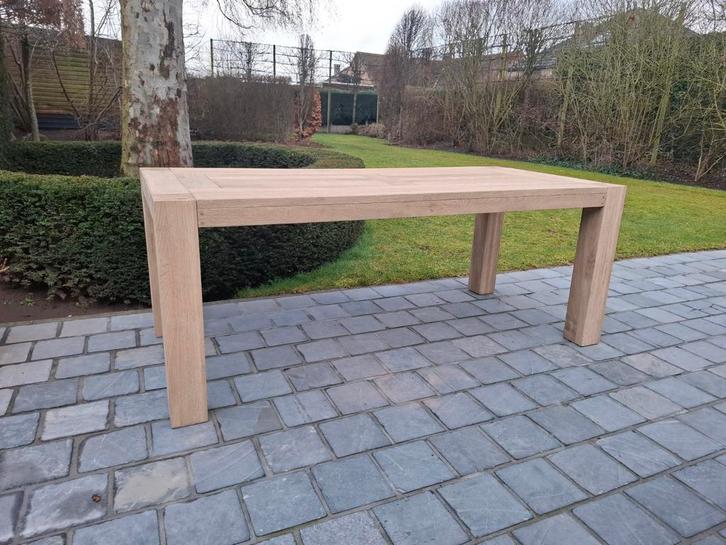 Table de salle à manger en chêne massif. Aérogommé., Maison & Meubles, Tables | Tables à manger, Enlèvement ou Envoi