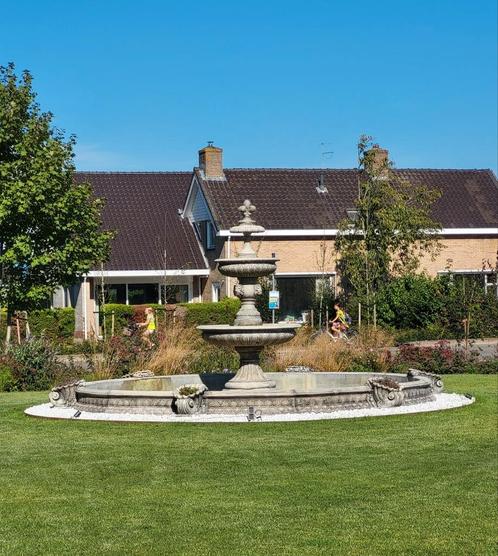 Kolossale verdiepte vijverrand met fontein, Tuin en Terras, Waterpartijen en Fonteinen, Nieuw, Fontein, Beton, Ophalen of Verzenden
