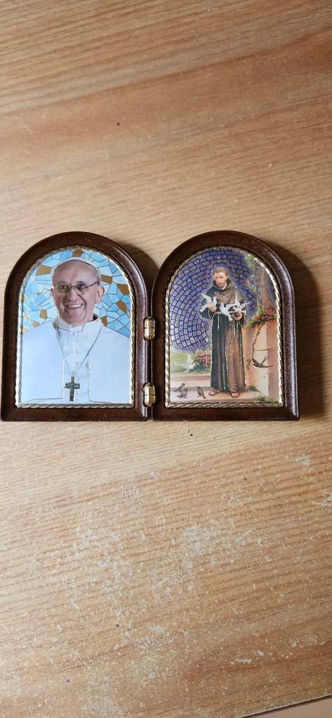 PAUS FRANCISCUS EN HEILIGE FRANCISCUS VAN ASSISI, Antiek en Kunst, Antiek | Religieuze voorwerpen, Ophalen of Verzenden