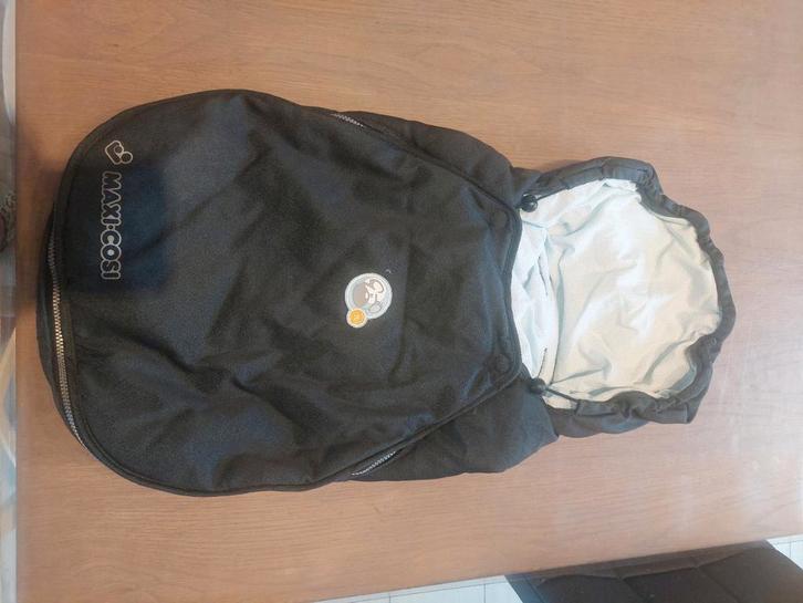 2 voetenzakken, Kinderen en Baby's, Kinderkleding | Overige, Zo goed als nieuw, Ophalen of Verzenden