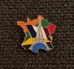 PIN - PARIS - FRANCE - PARIJS - TOUR EIFFEL - EIFFELTOREN, Verzamelen, Verzenden, Gebruikt, Stad of Land, Speldje of Pin