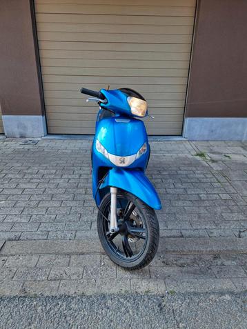 Peugeot tweet B-klasse. Start en rijd perfect!
