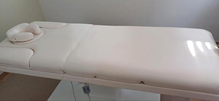 Electrische professionele massagetafel als nieuw, Sport en Fitness, Massageproducten, Massagetafel, Ophalen