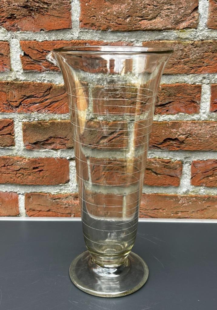 Angelsaksische maatbeker eind 19e-eeuws, Antiek en Kunst, Antiek | Glaswerk en Kristal, Ophalen of Verzenden