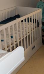 Kinderbedje met 2 schuiven en matras (en hoezen etc), Ophalen, Gebruikt, Minder dan 140 cm, Matras