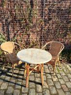 Tuinset van rotan - tafel en twee stoelen, Enlèvement, Utilisé, Rond, Autres matériaux