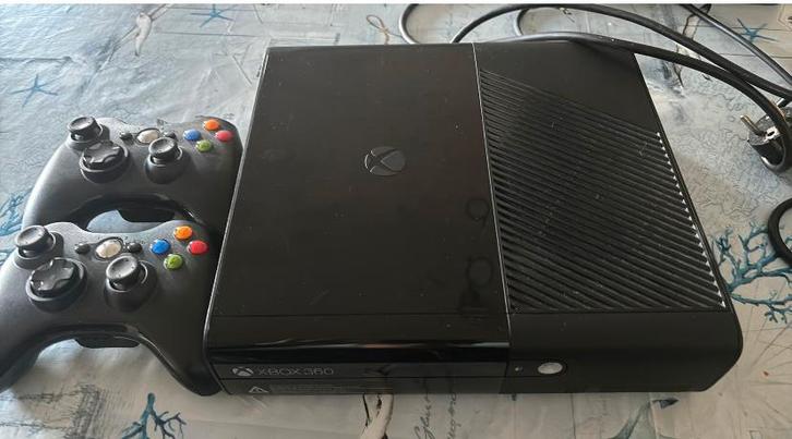 Xbox one en  xbox 360 in goede werkende staat., Games en Spelcomputers, Spelcomputers | Xbox One, Gebruikt, Xbox One, Ophalen of Verzenden