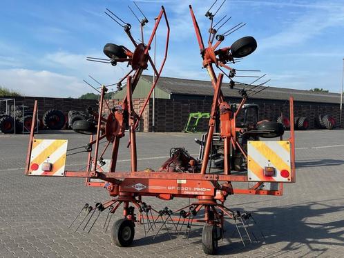 Kuhn 6301 WG3747, Zakelijke goederen, Landbouw | Werktuigen, Akkerbouw, Oogstmachine