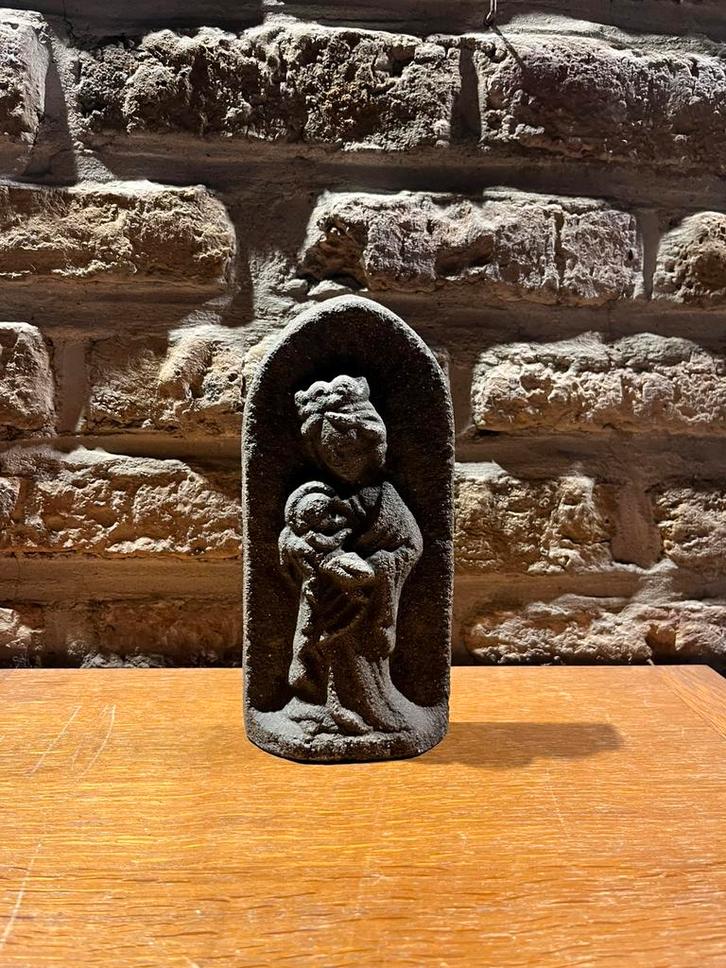 Religieus beeldje Maria met kind – gietsteen, Verzamelen, Religie, Zo goed als nieuw, Beeld(je), Ophalen of Verzenden