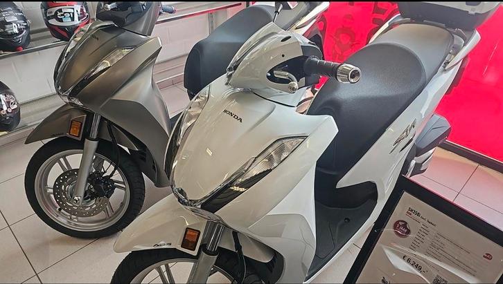 Honda sh 350, 2024, Motoren, Motoren | Honda, Particulier, Scooter, Ophalen