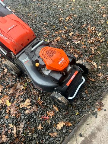 Oleo mac k805 beschikbaar voor biedingen