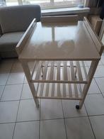 Verzorgingstafel, Ophalen