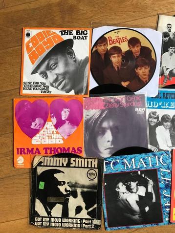 Lotje vinyl singles divers pop soul Bowie Beatles etc 