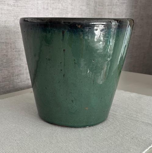 Ambachtelijk gemaakte groene bloempot - handgemaakt., Tuin en Terras, Bloempotten, Gebruikt, Aardewerk, Minder dan 40 cm, Minder dan 25 cm